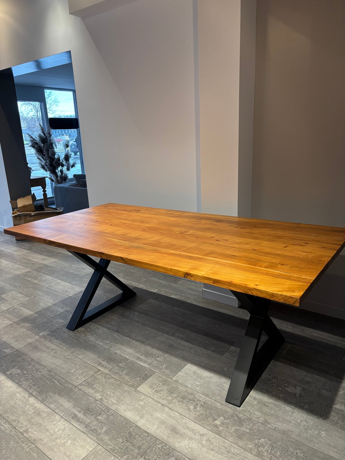 Table en bois d’Acacia, collection ”X”