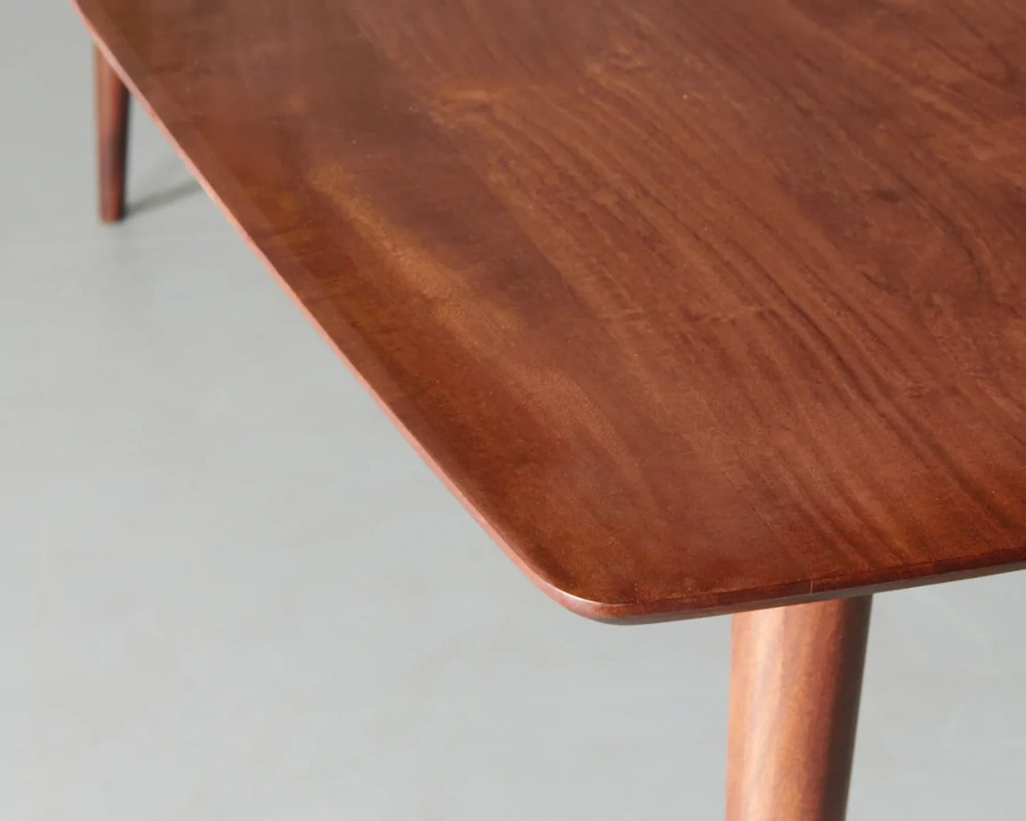 Table en Acacia 70” WALNUT