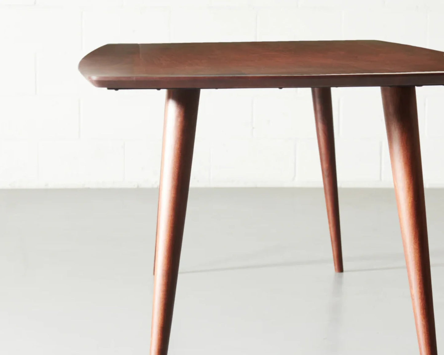 Table en Acacia 70” WALNUT