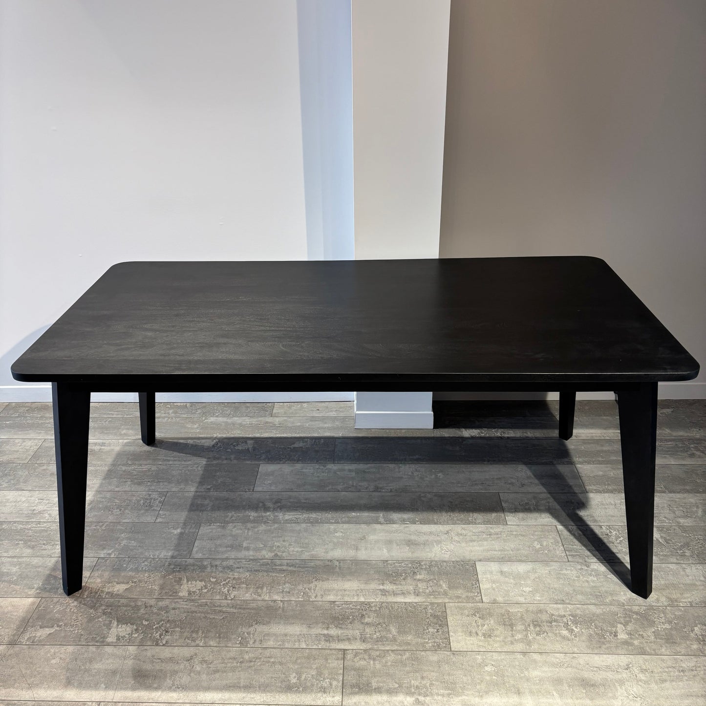 Table en bois d’Acacia noir