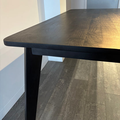 Table en bois d’Acacia noir